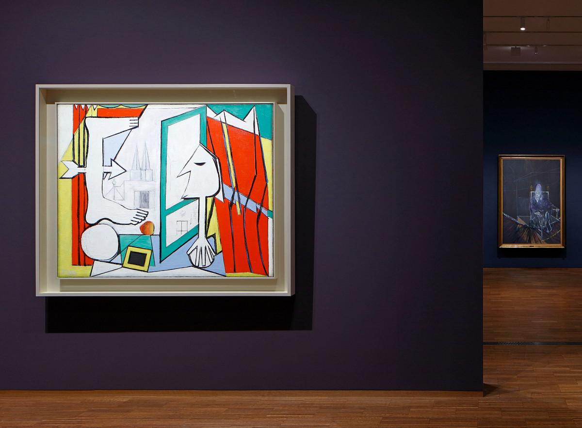 Allestimento della mostra Picasso–Bacon con La fenêtre ouverte di Picasso