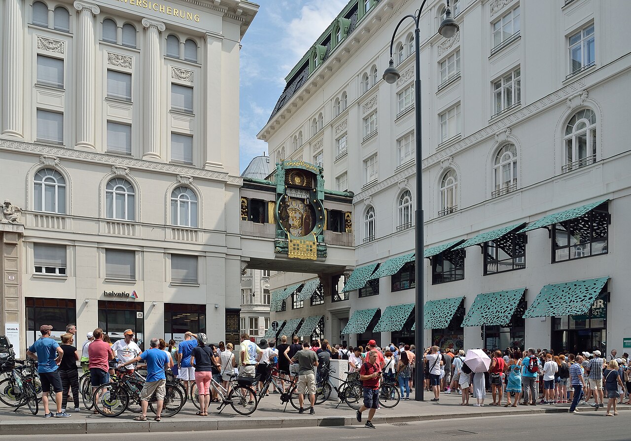 L’orologio Jugendstil Ankeruhr a Hoher Markt